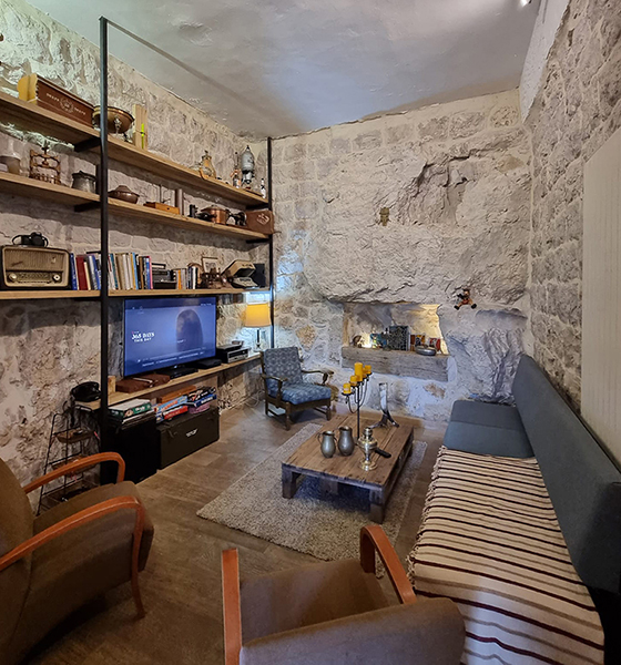 Rock wall interior living